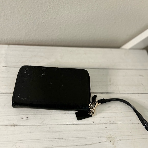 Coach Black Patent Wristlet Wallet - Picture 2 of 5